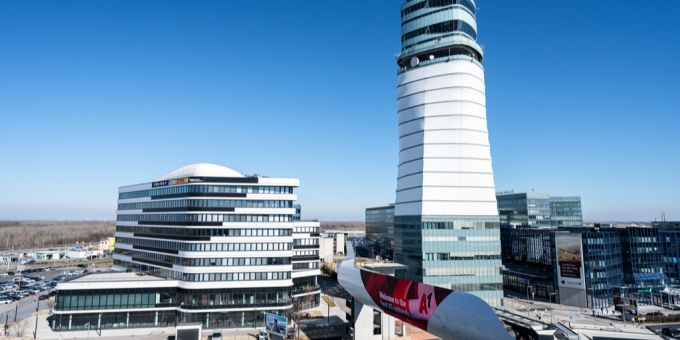 Am Flughafen Wien in Schwechat wollte ein Mann Cannabis schmuggeln. cannabis