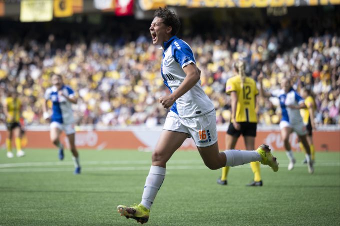 Emanuela Pfister feiert ihr Tor zum 1:0 für GC gegen YB im Playoff-Final-Rückspiel. Emanuela Pfister GC YB