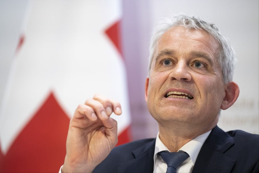 Beat Jans und der Bundesrat wollen mit einer Schutzklausel gegen die Zuwanderung vorgehen.