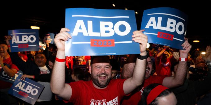 In Australien feiert die Labour Partei einen überragenden Wahlsieg. Australien Labour