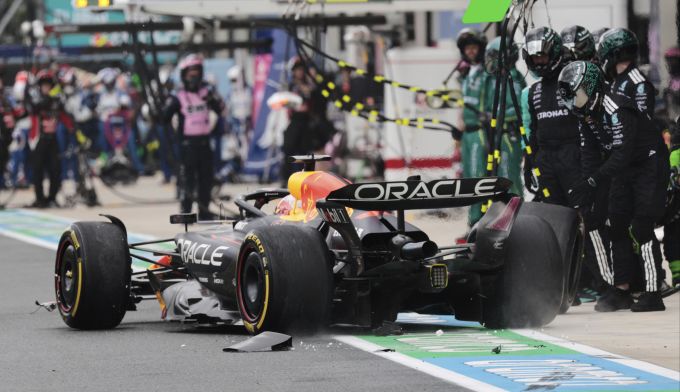 Max Verstappen startete beim Sprintrennen zu früh und kassierte eine Strafe. Formel 1