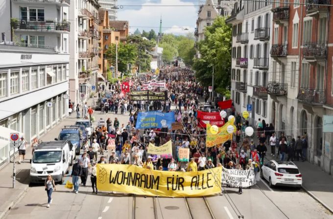 Seit der Finanzkrise 2008 sind die Bodenpreise in Zürich in die Höhe geschossen – und damit die Mieten. Zürich Wohnkrise