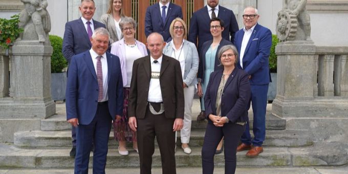 Hans Koller (vordere Reihe von links) wird neuer Ausserrhoder Kantonsratspräsident. Hans Koller