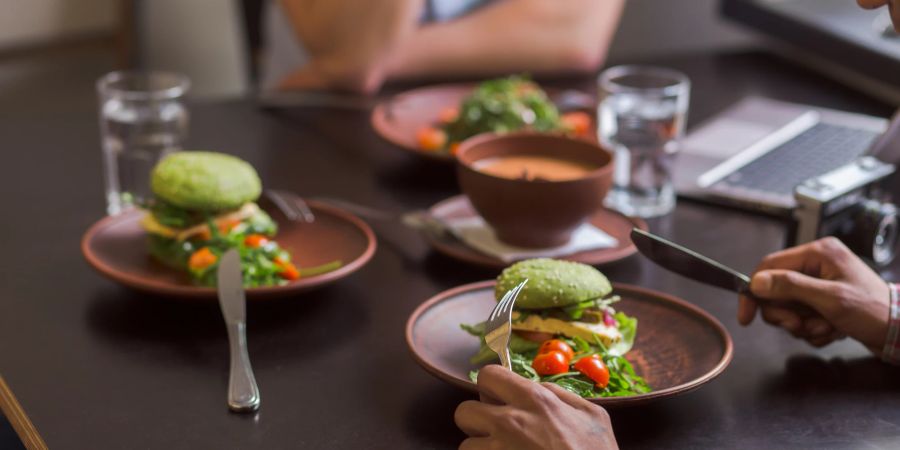 Besucher in Restaurant