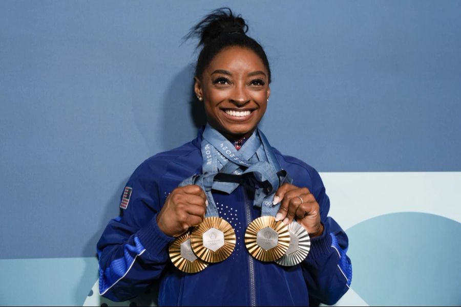 Turnerin Simone Biles holte vier von 126 Medaillen für die USA. Davon drei Goldmedaillen.