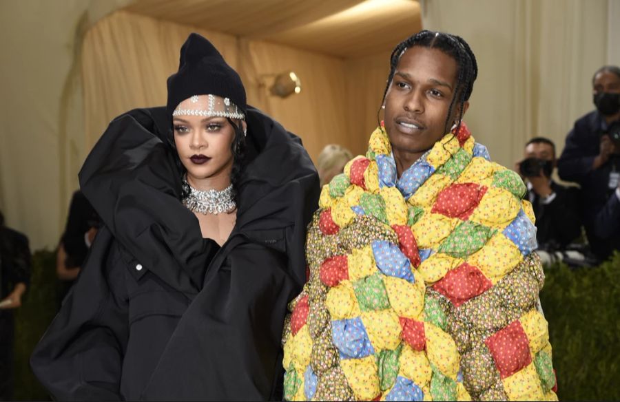 Rihanna und ASAP Rocky auf einer Benefizgala 2021.