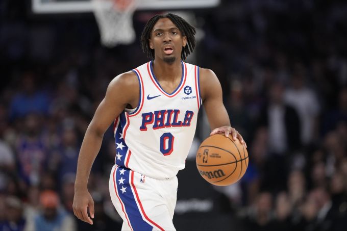Tyrese Maxey vollbringt in der NBA ein kleines Wunder. NBA