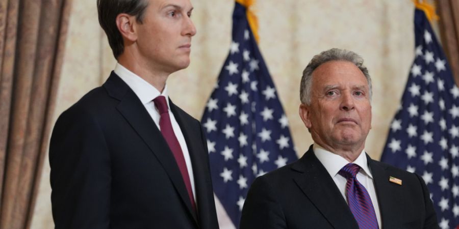 ARCHIV - Jared Kushner (l) und Steve Witkoff. Foto: Jacquelyn Martin/POOL AP/dpa