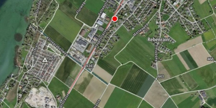 Die Hauptstrasse in Ipsach war am Dienstag aufgrund eines umgekippten Krans gesperrt.