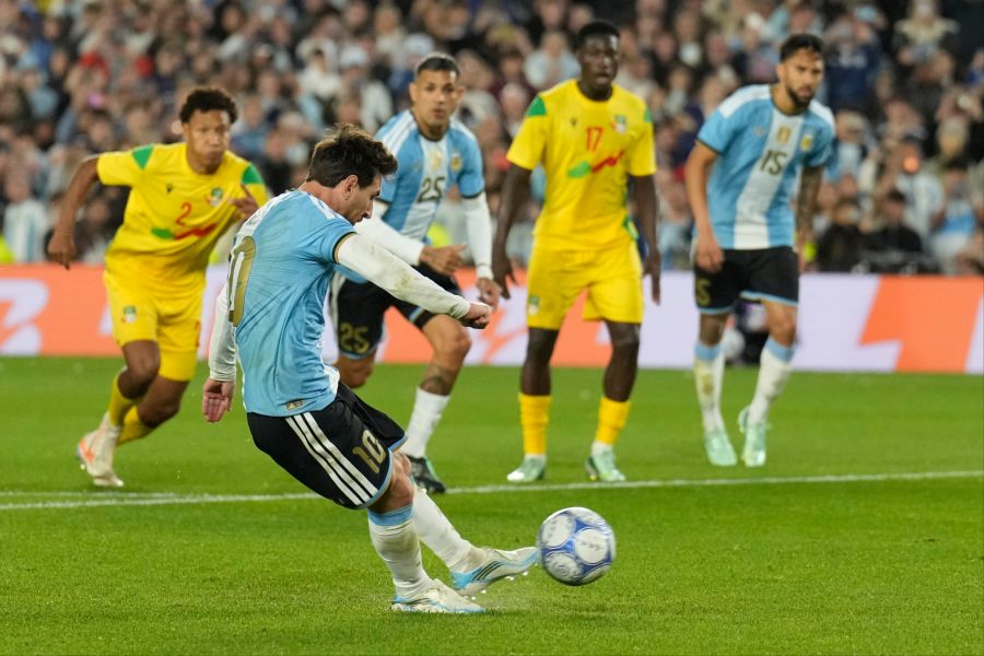 Bei seinem Abschied erzielt Lionel Messi noch einen letzten Treffer.