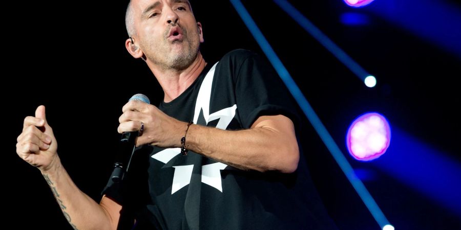 Eros Ramazzotti kannwegen einer Kehlkopfentzündung nicht auftreten.