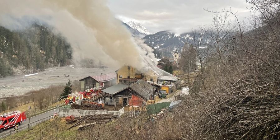 Strada: Brand auf Bauernhof