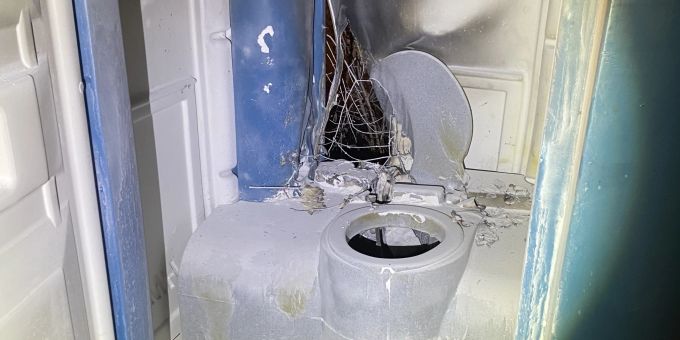 Menziken AG - Mobile Toiletten in Brand gesetzt