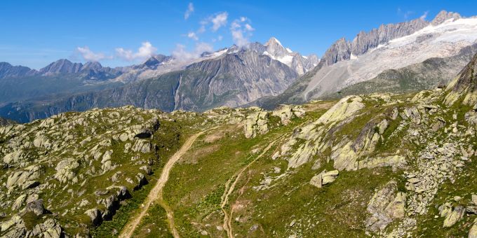 Blick von oben auf die Bettmeralp im Wallis in Richtung Dorf. Dorfleben
