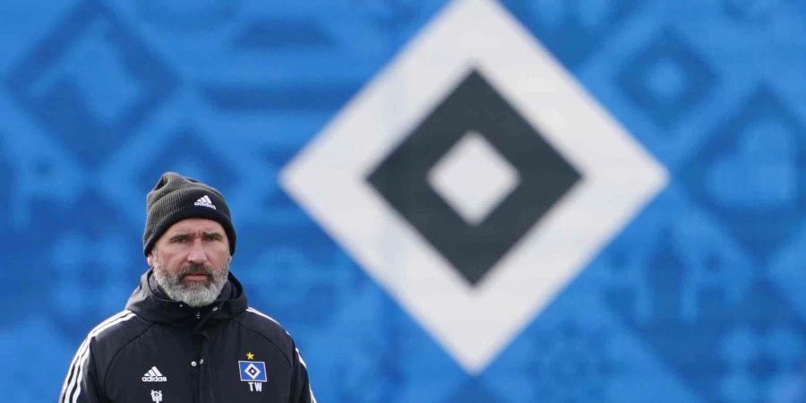 HSV-Trainer Tim Walter rutschte mit seinem Team auf den dritten Tabellenplatz ab.