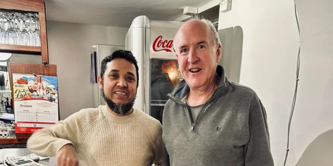 Witwe verdutzt - Rätsel um «toten Ehemann» aus Curry-Video gelöst