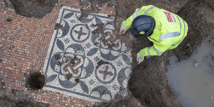 Dieses römische Mosaik wurde vergangenes Jahr bei Bauarbeiten entdeckt - doch für Artefakte wie dieses haben Londons Museen nicht mehr viel Platz.