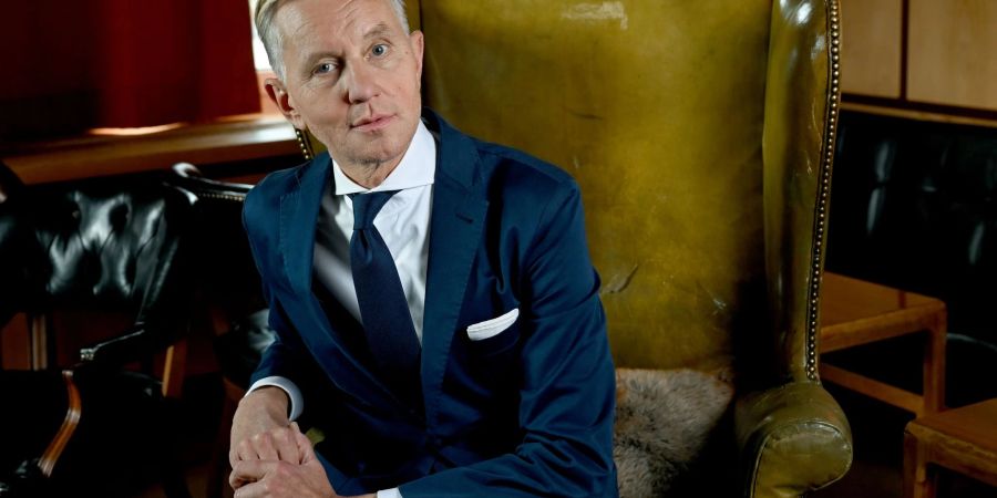 Sänger Max Raabe könnte auf den Winter gut verzichten.