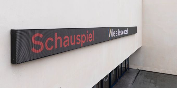 Nun kommen offenbar die wahren Gründe ans Licht, warum sich das Theater Basel und der Kommunikationsleiter bereits nach kurzer Zeit wieder trennten. theater basel