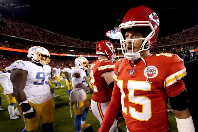 Patrick Mahomes führt sein Team in der NFL zum nächsten Sieg. NFL
