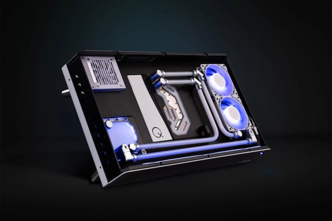 So sieht die fertige PlayStation 5 mit Wasserkühlung aus. PlayStation 5 Wasserkühlung
