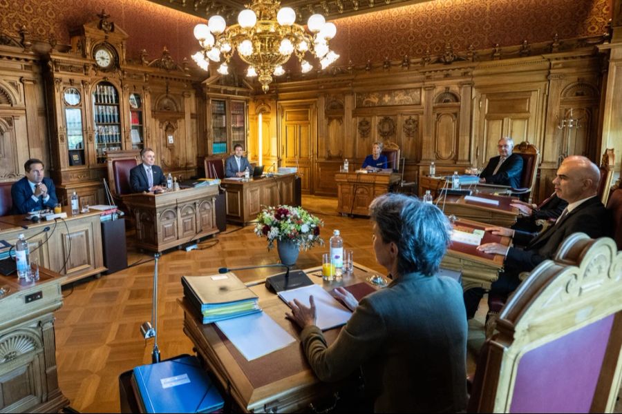 Zuvor hatte bereits der Bundesrat angekündigt, die Boni für CS-Banker von 2022 zu streichen.