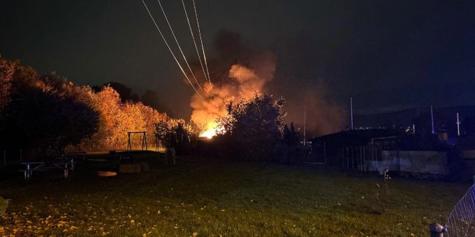 Feuer in Dietikon ZH - Sachschaden bei Brand von Schrebergartenhäuschen
