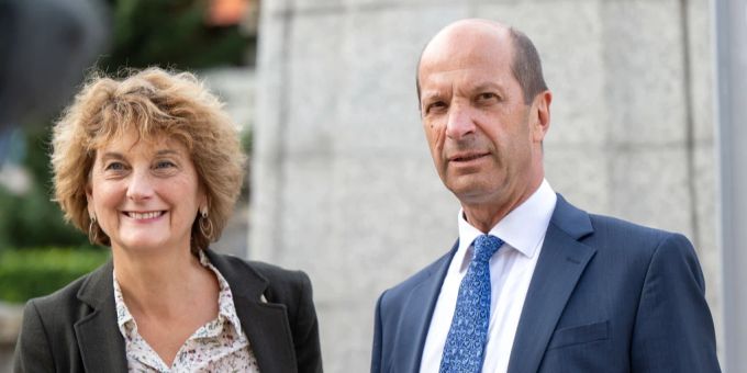 Die Walliser Mitte-Ständeräte Beat Rieder und Marianne Maret verfehlen das absolute Mehr bei den Ständeratswahlen im Kanton Wallis. Beat Reider Marianne Maret