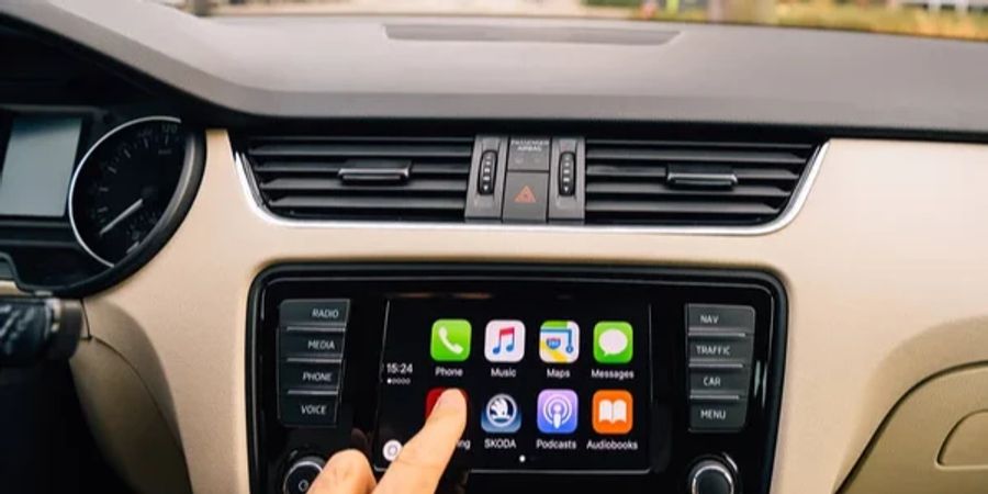 Laut General Motors trägt Apple CarPlay zu sehr zu einer Ablenkung des Fahrers bei.