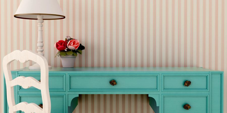 Mit Farbe hauchen Sie alten Möbeln neues Leben ein.