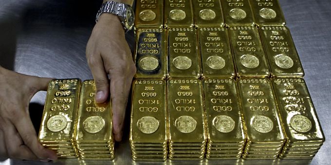 Der hohe Goldpreis ist lukrativ für dubiose Händler - die versuchen, Schmuck aufzukaufen und die Besitzer abzuzocken. Gold