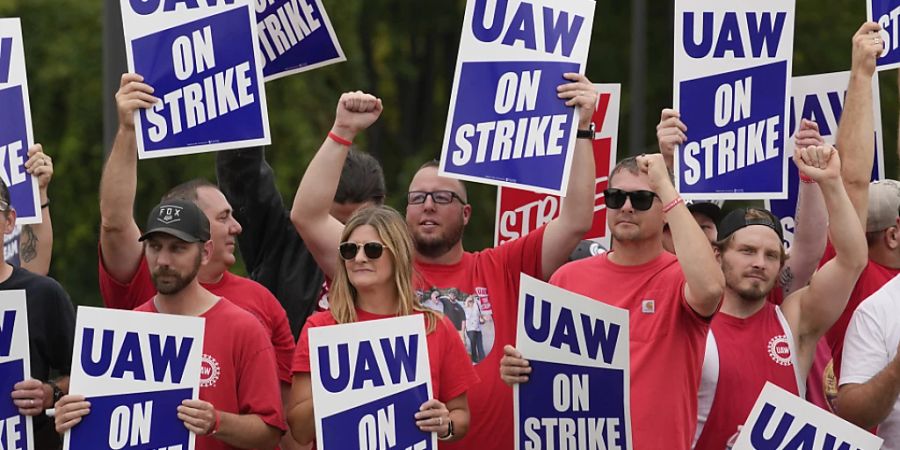 Die Gewerkschaft UAW (United Auto Workers) rief die Ford-Beschäftigten auf, wieder die Arbeit aufzunehmen. (Archivbild)