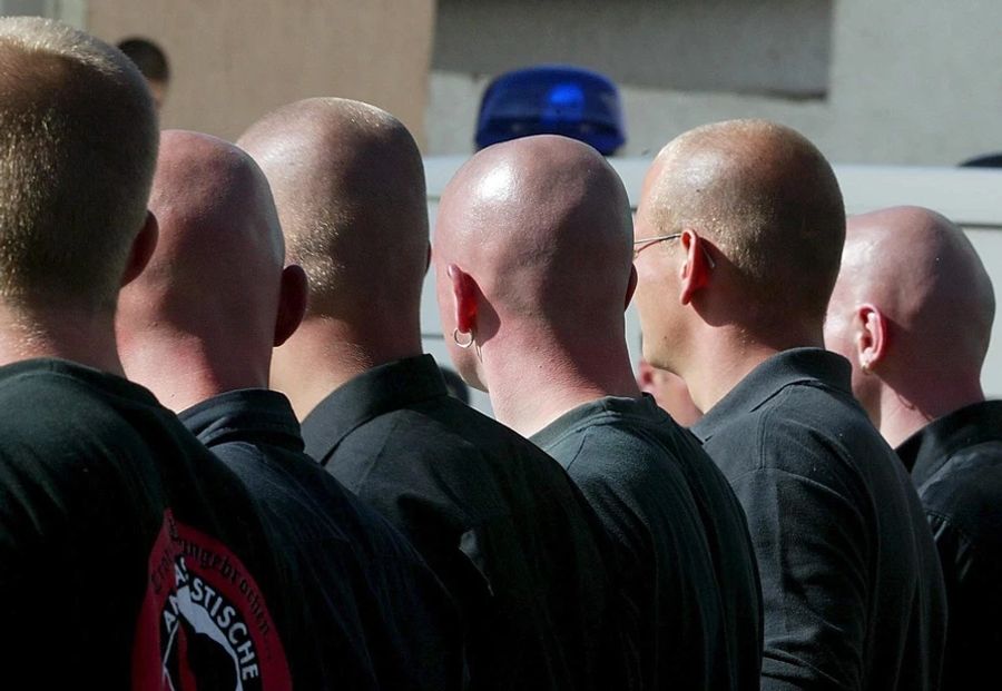 Doch nicht nur Islamisten, sondern auch rechtsradikale Strömungen gefährden den Frieden in der Gesellschaft. (Symbolbild)