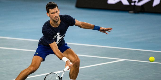 Der Grand-Slam-Rekord treibt Novak Djokovic an. Doch um weiterhin an Turnieren teilnehmen zu können, muss er sich wohl oder übel impfen lassen. Novak Djokovic