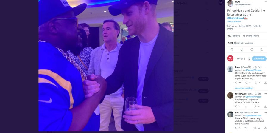 Später begrüsst er drinnen den Schauspieler Cedric The Entertainer – ohne Maske aber mit Drink in der Hand.
