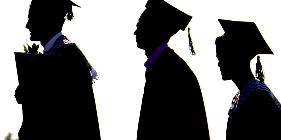 Für Hochschulabsolventen aus dem Ausland stellt die ZAB auf Antrag eine sogenannte Zeugnisbewertung aus. Ukrainische Absolventen können hierfür nun ein vereinfachtes Verfahren nutzen.