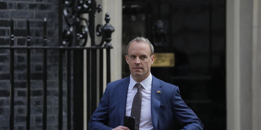 Dominic Raab kündigte Unterstützung der Ermittlungen zu Kriegsverbrechen in der Ukraine an. Foto: Alastair Grant/AP/dpa