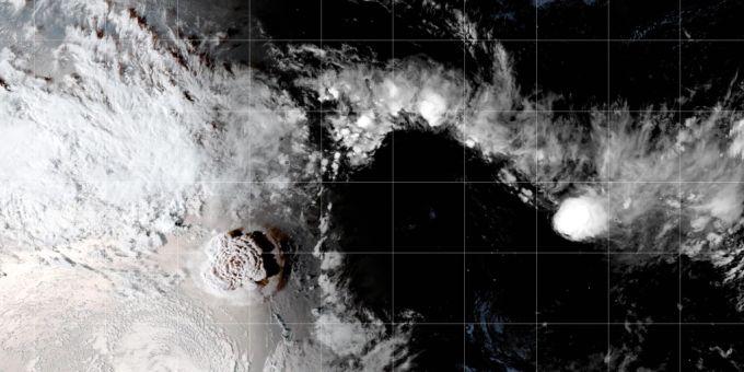 Eine explosive Eruption des Vulkans Hunga Tonga-Hunga Ha'apai in Tonga am 15. Januar 2022. (Archivbild) Tonga vulkanausbruch