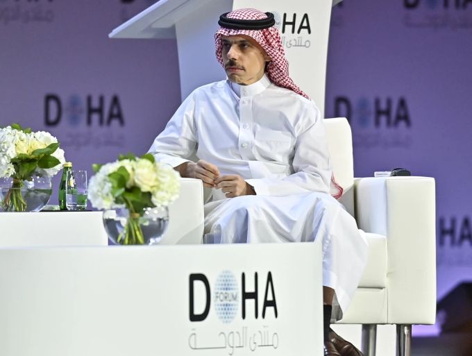 Der saudi-arabische Außenminister Faisal bin Farhan Al Saud nimmt an der Eröffnungssitzung des Doha-Forums im Sheraton Grand Doha Resort & Convention Hotel in Doha, Qata, teil. Katar