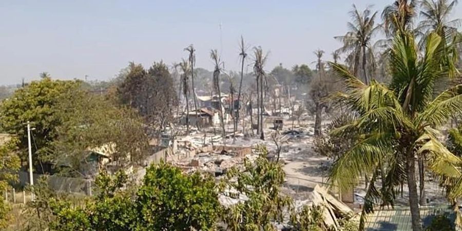 Mwe Tone war eines von zwei Dörfern, die nach Angaben von myanmarischen Nachrichtenagenturen Ende Januar von Soldaten niedergebrannt wurden. Sie glauben, dass die Soldaten nach Mitgliedern einer bewaffneten Miliz suchten, die sich gegen die Militärregierung stellt. Foto: --/AP/dpa