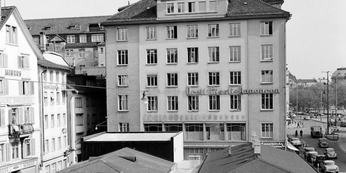 Das Theater am Hechtplatz, hier auf einer historischen Aufnahme aus dem Jahr 1959, soll instand gesetzt werden. (Archivbild) Theater am Hechtplatz