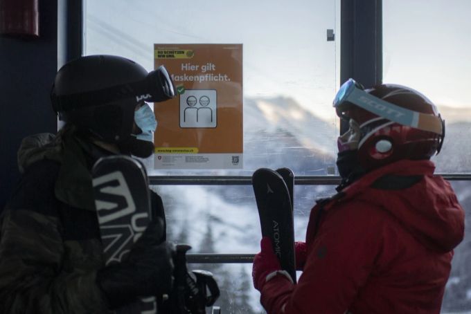 In den Gondelbahnen gilt wegen dem Coronavirus eine Maskenpflicht. Coronavirus