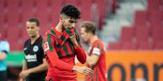 Eklat vor Spiel - Busfahrer des FC Augsburg von Ordner niedergestreckt