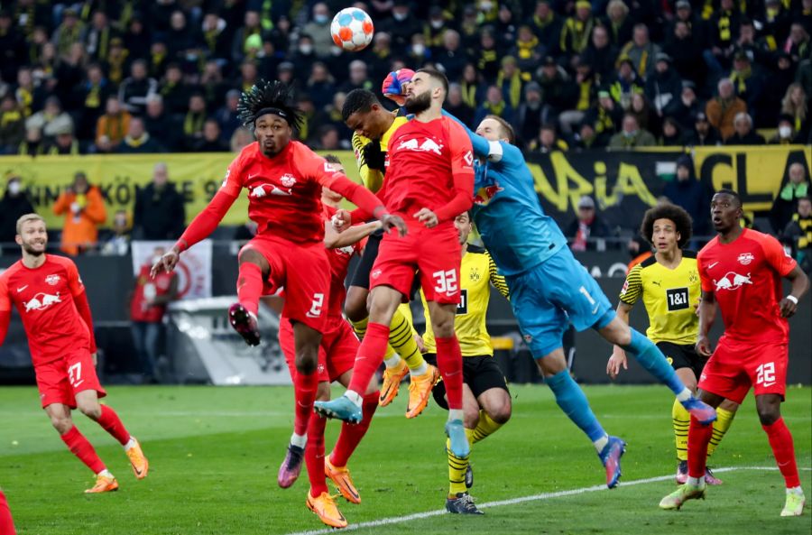 BVB Leipzig Manuel Akanji