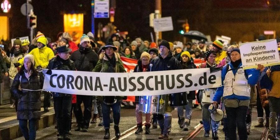 Demonstrierende auf der Strasse in Nürnberg. Foto: -/dpa