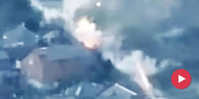 Ukraine-Video - Wird hier schon der 700. Russen-Panzer in die Luft gejagt?