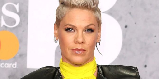 Billboard Music Awards pink