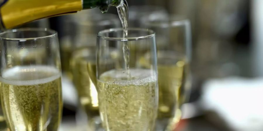 Perlende Getränke werden beim Korrespondentendinner viel konsumiert