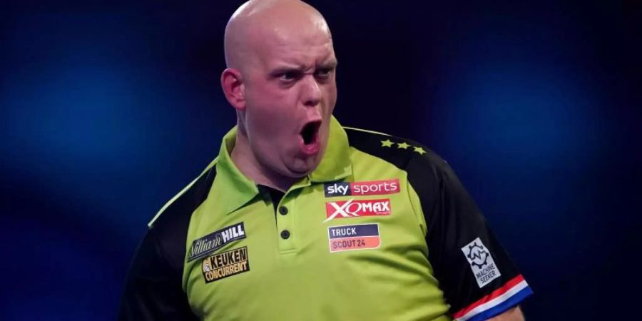 Startete nach der Corona-Pause mit einem Sieg: Darts-Ass Michael van Gerwen. Foto: Tess Derry/PA Wire/dpa