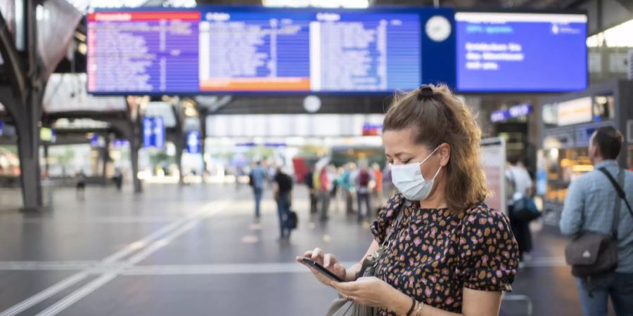 Bahnhof Maskenpflicht ÖV Coronavirus